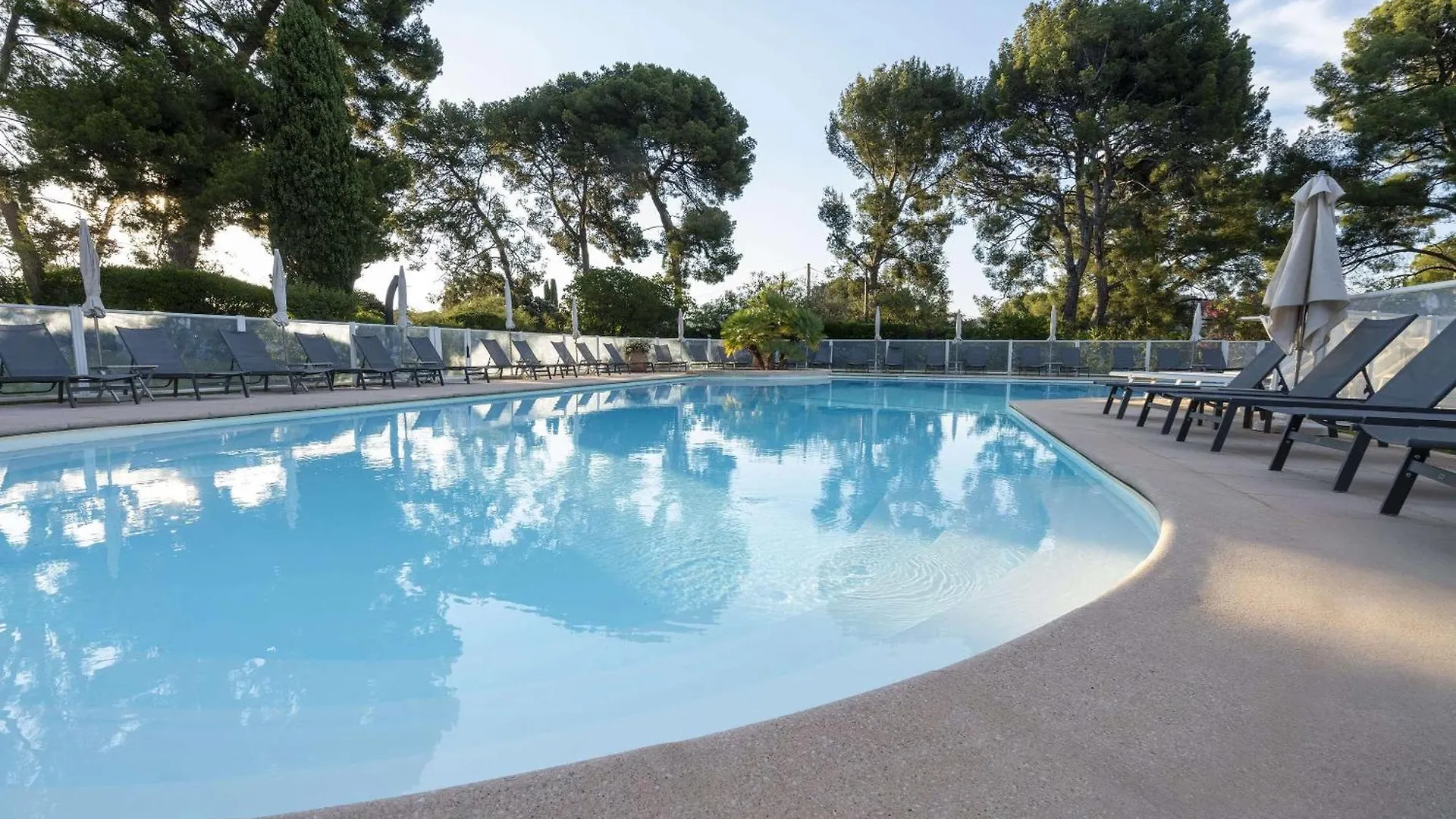 Grand Hotel Des Lecques; BW Signature Collection Saint-Cyr-sur-Mer